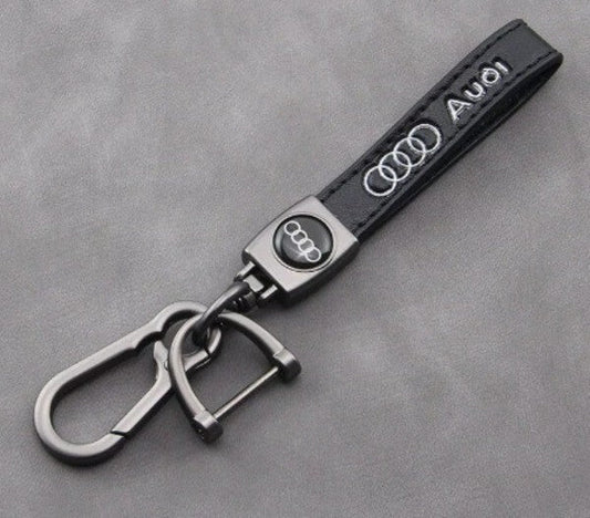 Audi Leder Schlüsselanhänger Metall Anhänger Karabinerhaken matt Audi Logo