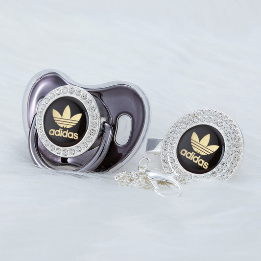 Premium Baby Schnuller adidas violett mit Clip & Geschenkbox