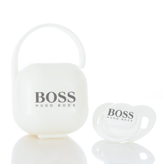 Premium Baby Schnuller Hugo Boss weiß mit Aufbewahrungsbox & Geschenkbox