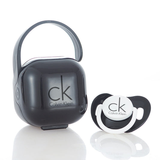 Premium Baby Schnuller Calvin Klein schwarz mit Aufbewahrungsbox & Geschenkbox
