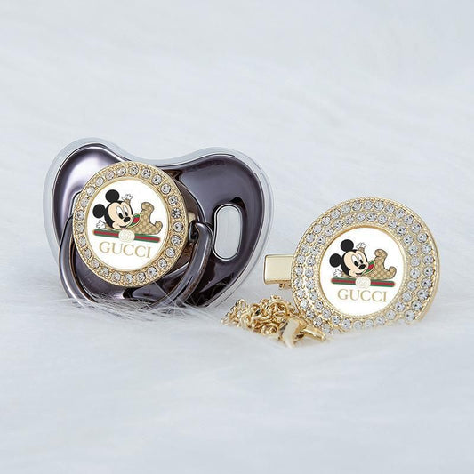 Premium Baby Schnuller Gucci violett-weiß mit Minnie Maus im Druck mit Clip & Geschenkbox